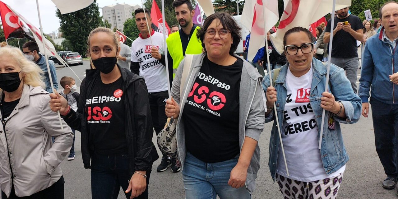 La plantilla de Abai Group protesta en A Coruña contra el despido de 15 personas