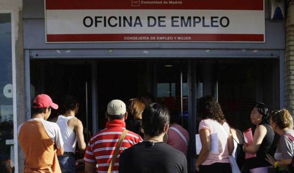 El paro registra un aumento notable en el sector servicios durante el pasado agosto