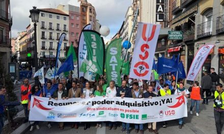 USO encabeza la manifestación que congrega a miles de personas reivindicando la mejora de salarios y un empleo más estable