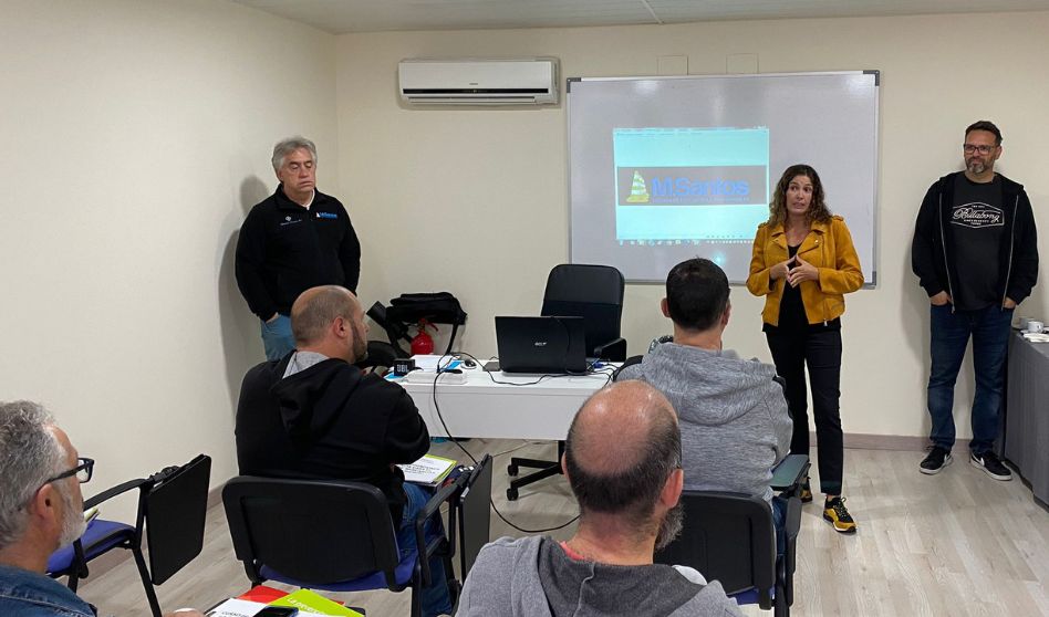 Se da el pistoletazo de salida del curso de conducción para vehículos de transporte ligero en situaciones de emergencia